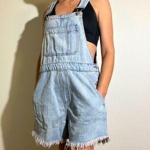 Oversized Light-wash Overall Shorts
